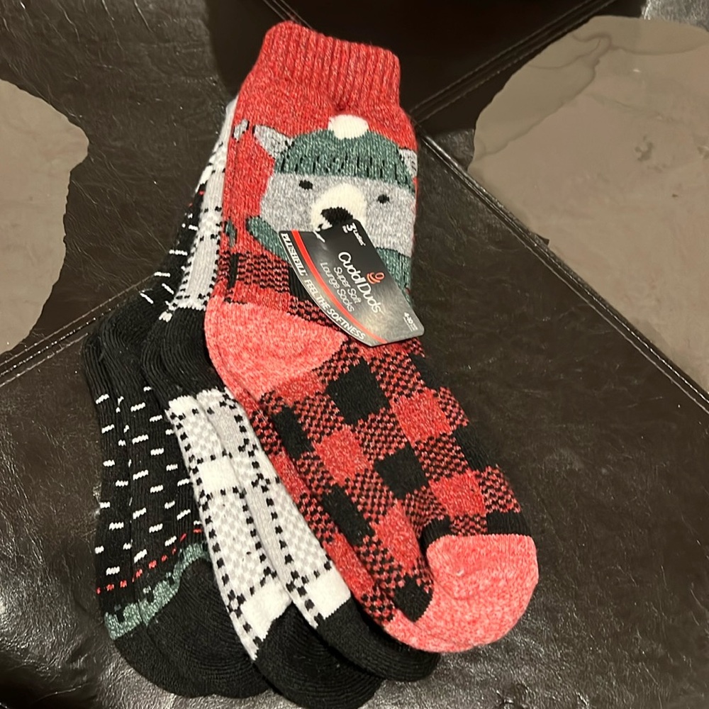 New Set of 3 pairs Cuddl Duds Holiday Lounge Socks 🧦 - Picture 2 of 12